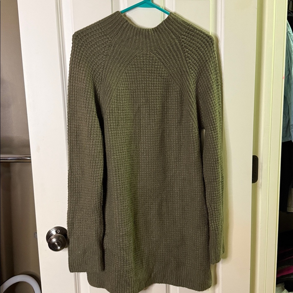 Treasure & Bond Olive Green Sweater - Picture 2 of 4